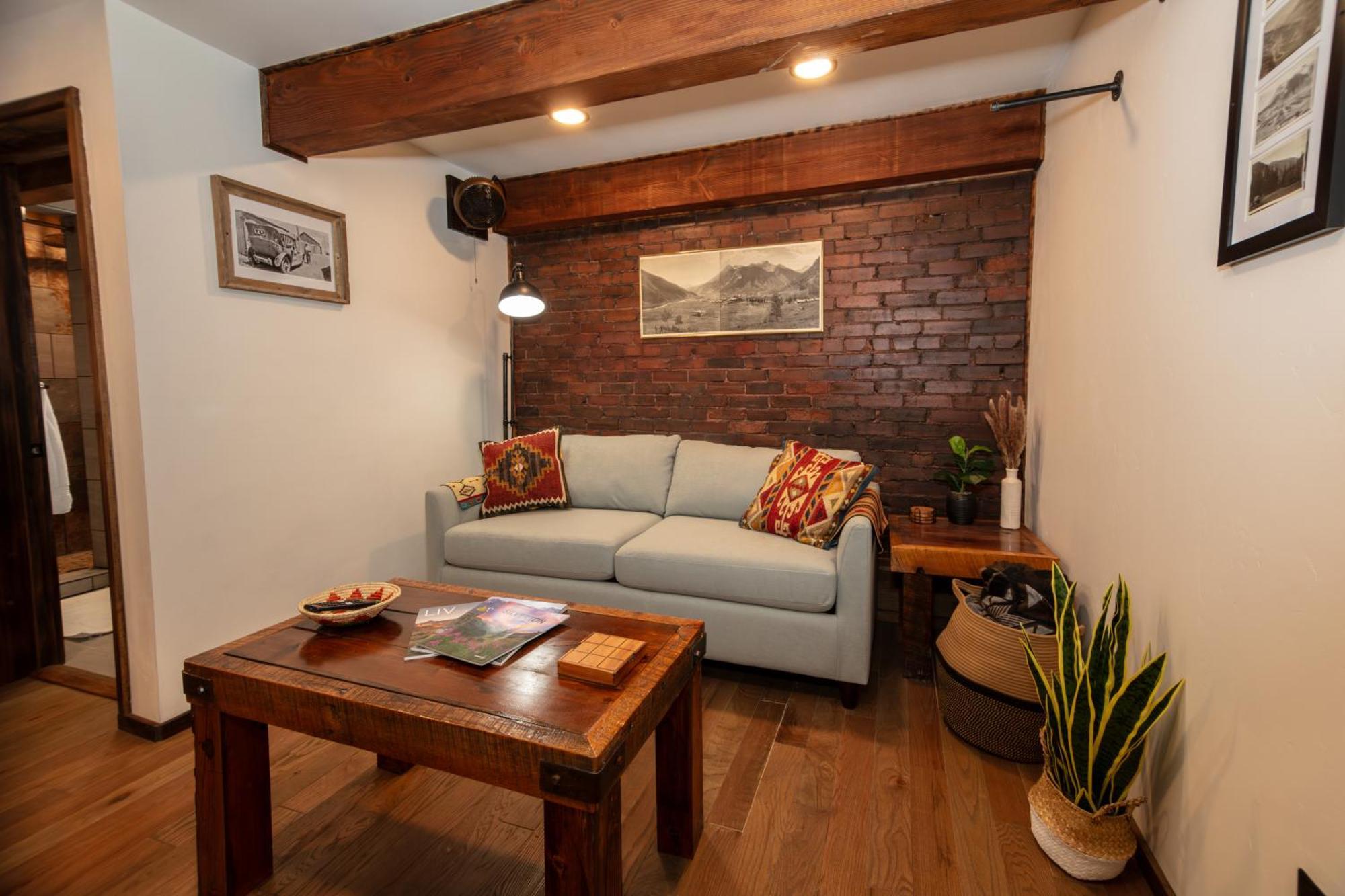 The Frenchman Suites Silverton Ngoại thất bức ảnh