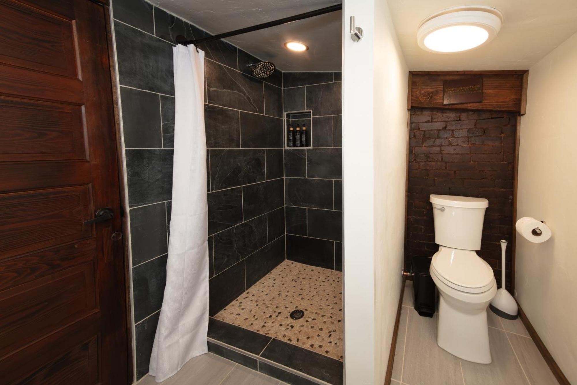 The Frenchman Suites Silverton Ngoại thất bức ảnh
