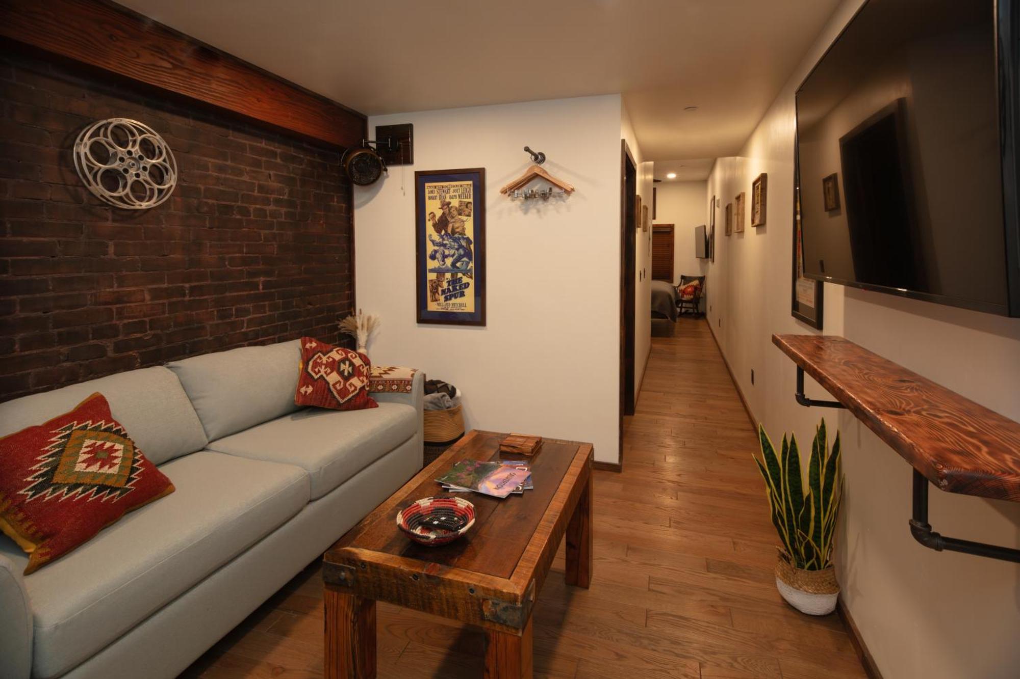 The Frenchman Suites Silverton Ngoại thất bức ảnh