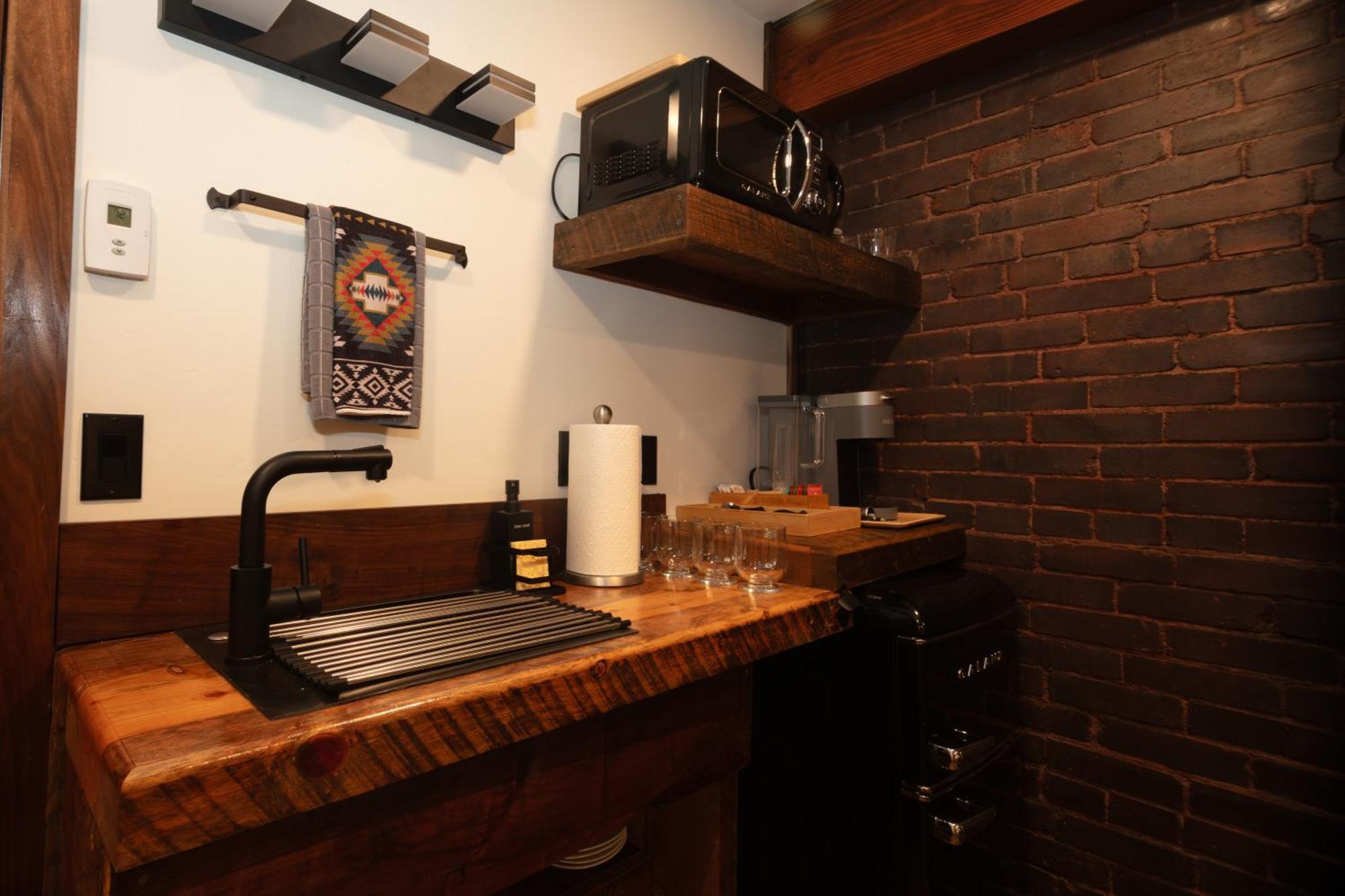 The Frenchman Suites Silverton Ngoại thất bức ảnh